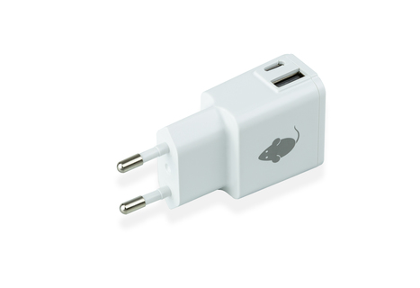 Dual Usb & Usb C Charger (White)