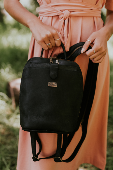 Tan Leather Goods OLIVIA LEATHER BACKPACK - BLACK